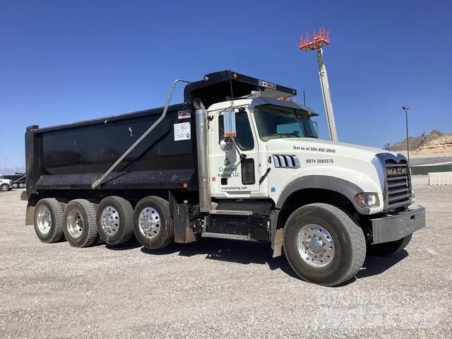 Mack GR104F شاحنات قلابة