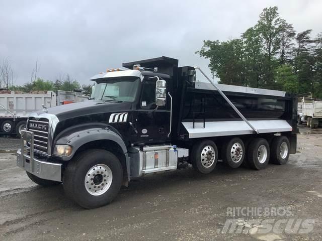 Mack GR64F شاحنات قلابة