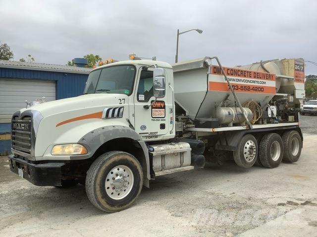 Mack Granite شاحنات خرسانة