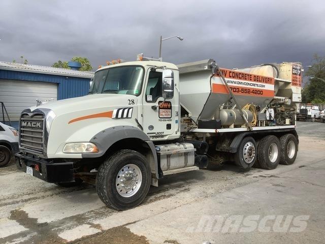 Mack Granite شاحنات خرسانة