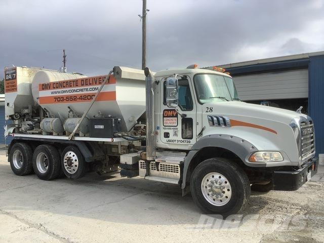 Mack Granite شاحنات خرسانة