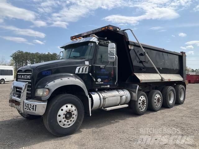Mack GU713 شاحنات قلابة