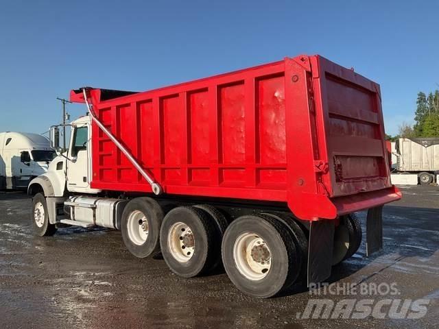 Mack GU713 شاحنات قلابة