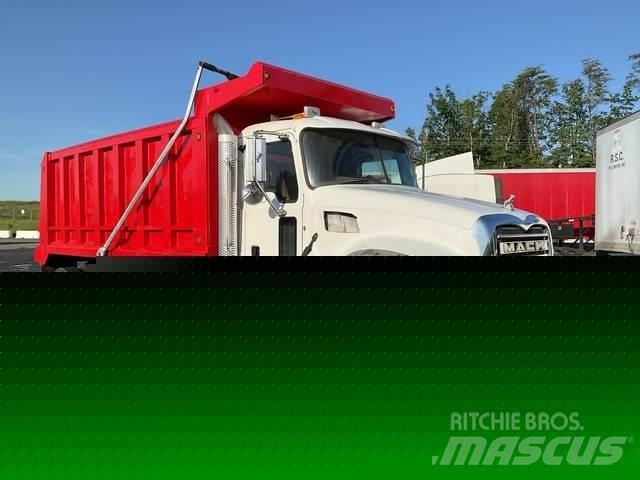 Mack GU713 شاحنات قلابة