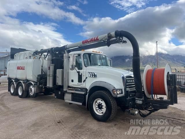Mack GU713 حفارات زحافة