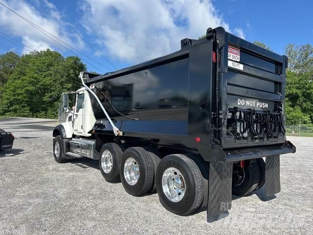 Mack GU713 شاحنات قلابة