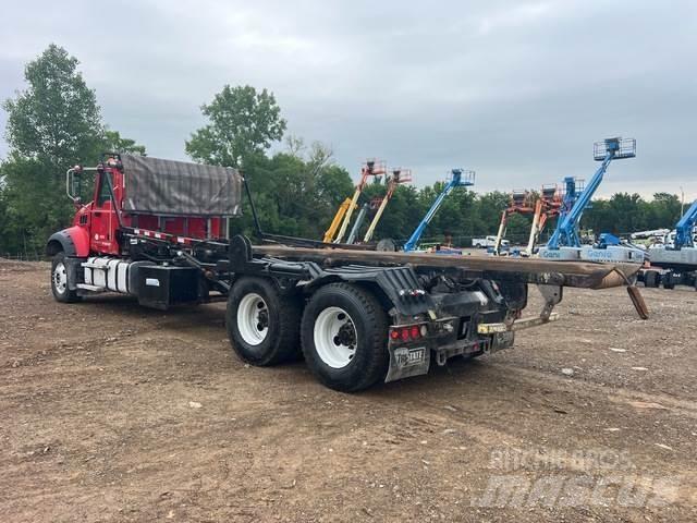 Mack GU713 شاحنات لوادر