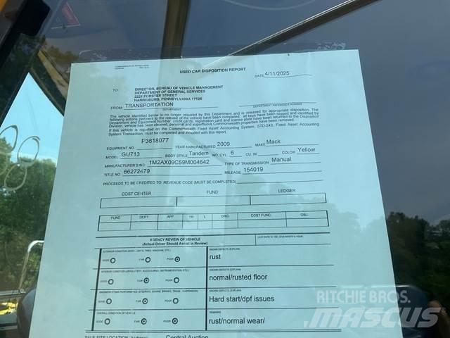 Mack GU713 حراثات ونصول الجليد
