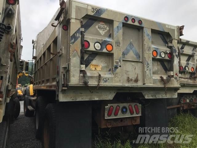 Mack GU713 شاحنات قلابة