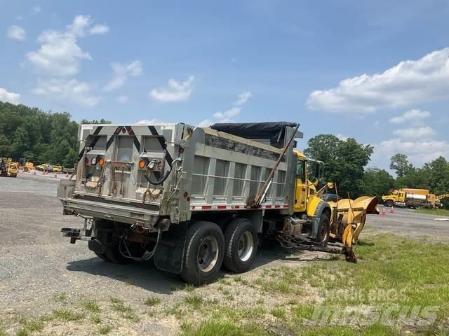 Mack GU713 حراثات ونصول الجليد