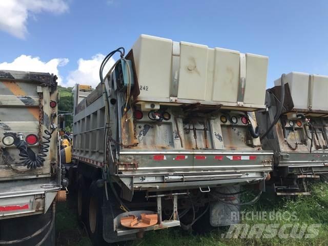 Mack GU713 شاحنات قلابة