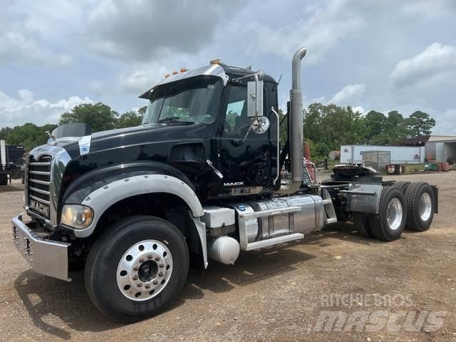 Mack GU713 وحدات الجر