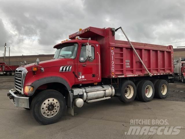 Mack GU713 شاحنات قلابة