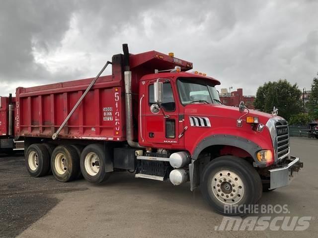 Mack GU713 شاحنات قلابة