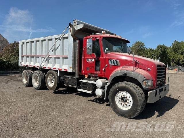 Mack GU713 شاحنات قلابة