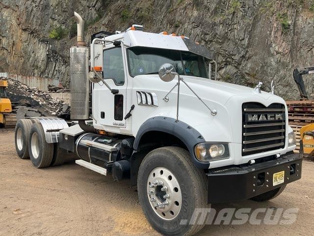 Mack GU713 وحدات الجر