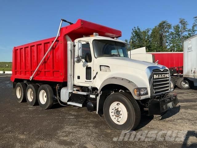 Mack GU713 شاحنات قلابة