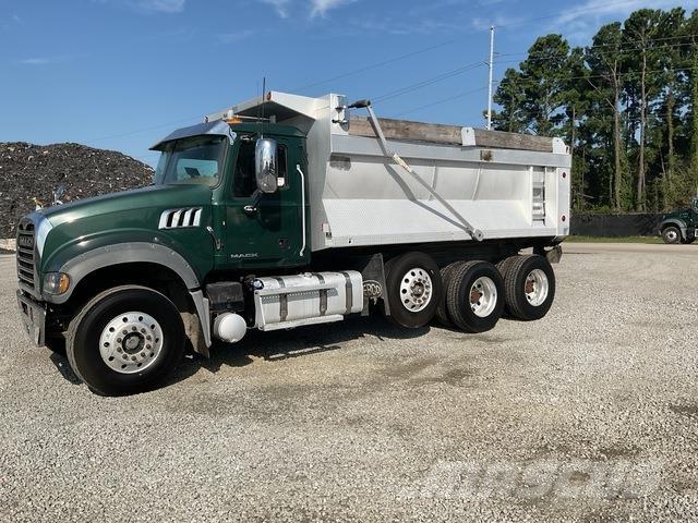 Mack GU713 شاحنات قلابة
