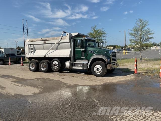 Mack GU713 شاحنات قلابة