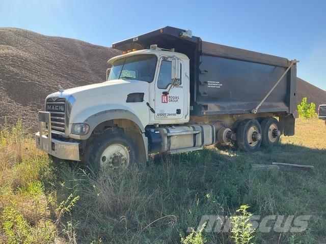 Mack GU713 شاحنات قلابة