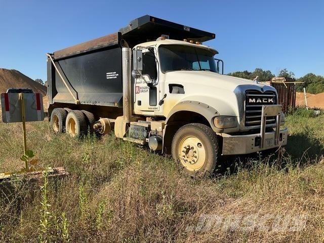 Mack GU713 شاحنات قلابة