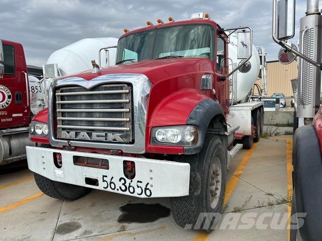 Mack GU713 شاحنات أخرى