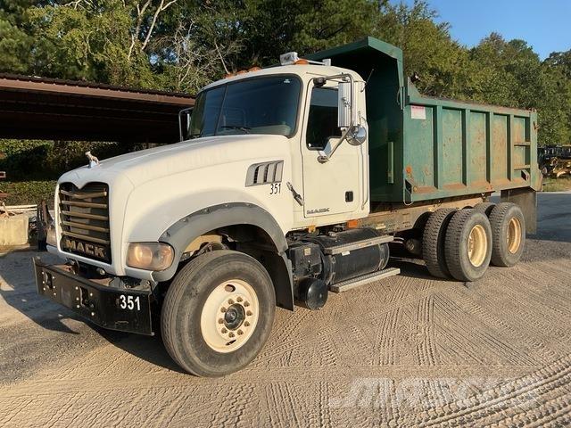 Mack GU713 شاحنات قلابة