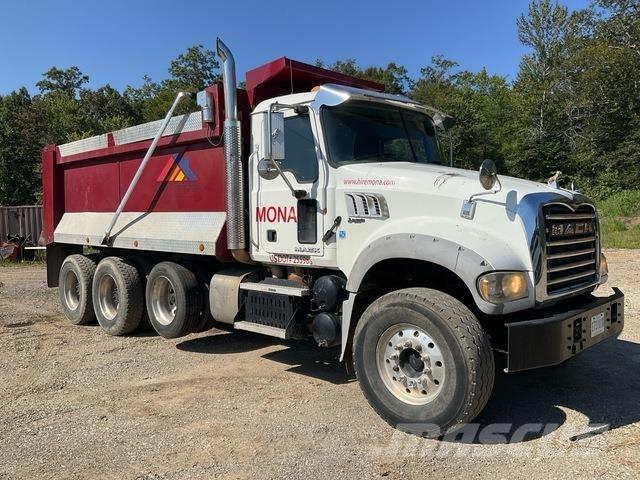 Mack GU713 شاحنات قلابة