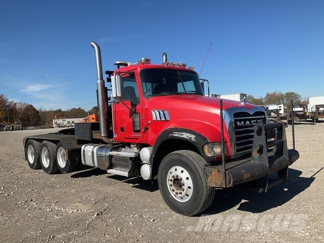 Mack GU713 وحدات الجر