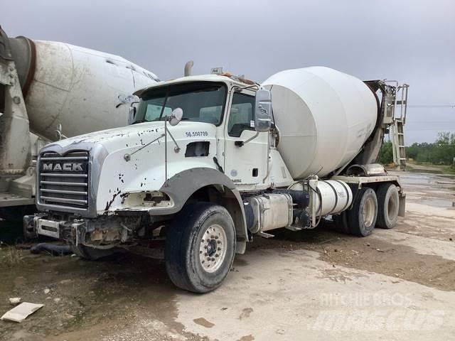 Mack GU813 شاحنات أخرى