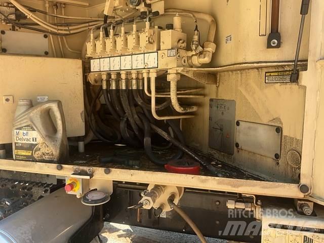 Mack GU813 مضخات خرسانة