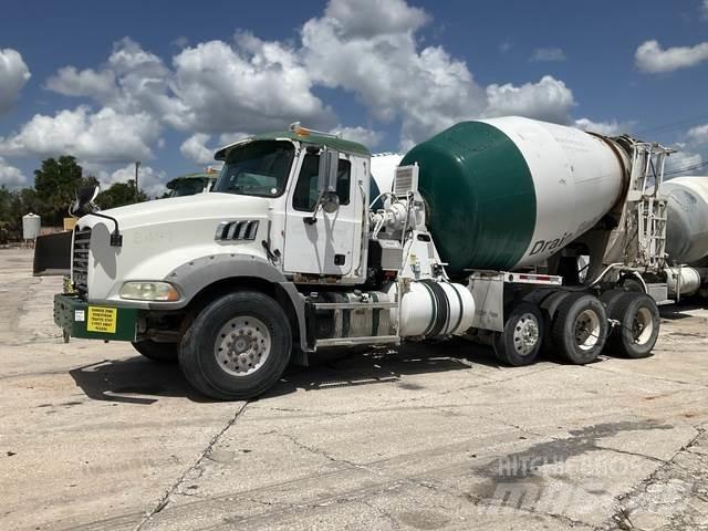 Mack GU813 شاحنات أخرى