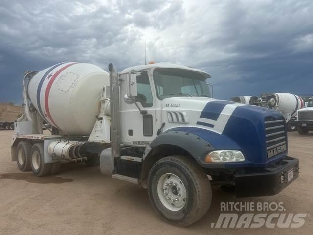 Mack GU813 شاحنات أخرى
