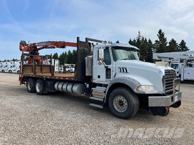 Mack GU813 خطاطيف