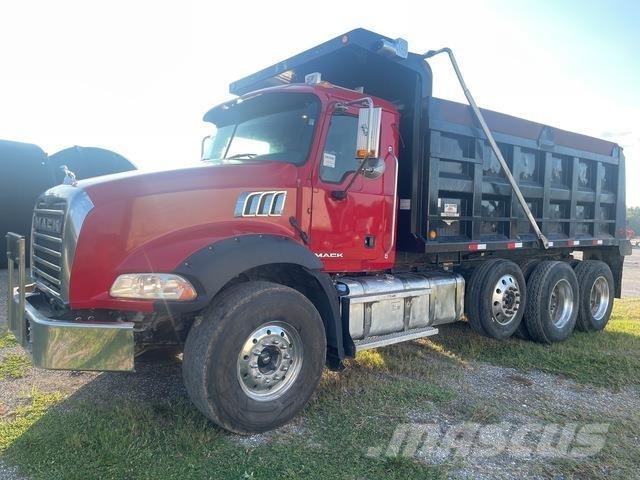 Mack GU813 شاحنات قلابة