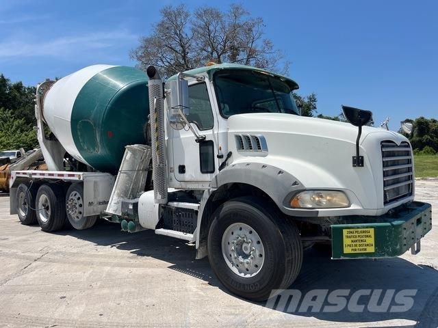 Mack GU813 شاحنات أخرى
