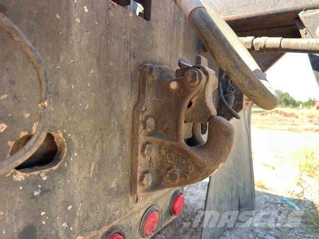Mack GU813 شاحنات لوادر