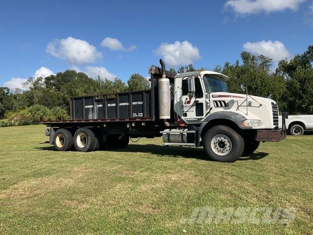Mack GU813 شاحنات قلابة