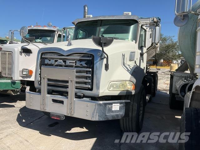 Mack GU813 شاحنات خرسانة