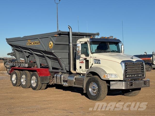 Mack GU814 ماكينات الحصاة والخرسانة