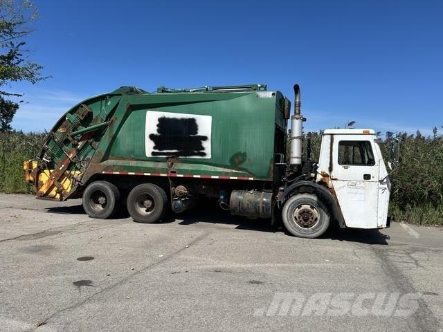 Mack LE613 شاحنات المخلفات