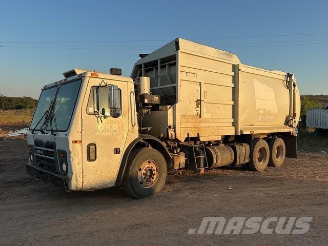 Mack LEU613 شاحنات المخلفات