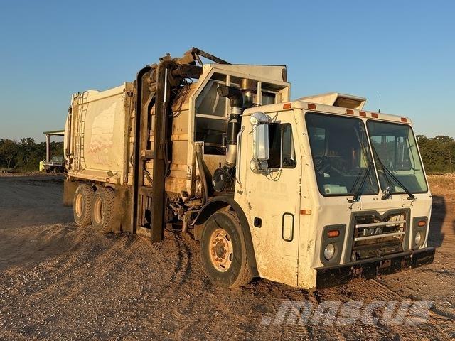 Mack LEU613 شاحنات المخلفات