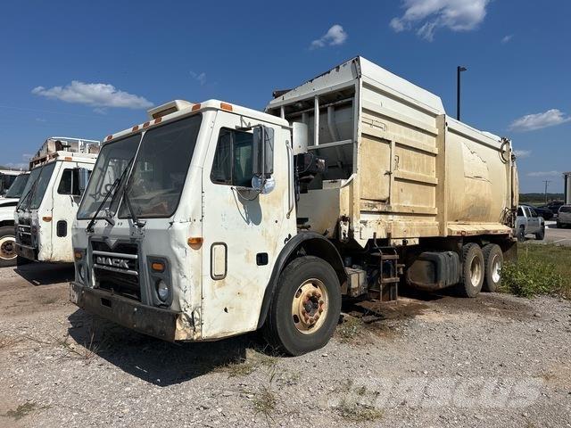 Mack LEU613 شاحنات المخلفات