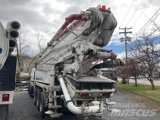 Mack MR688S مضخات خرسانة