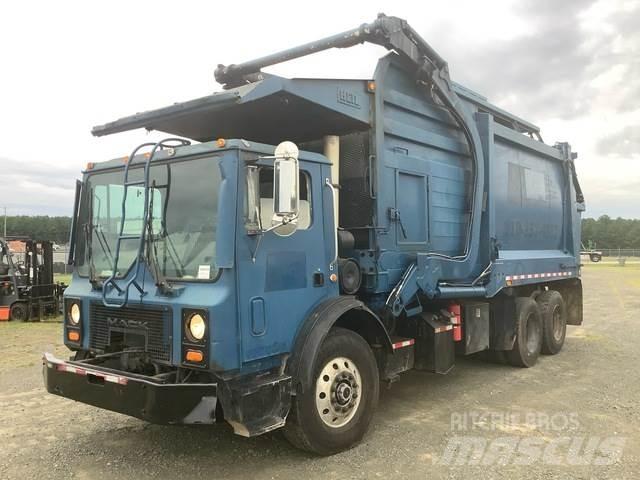 Mack MR688S شاحنات المخلفات