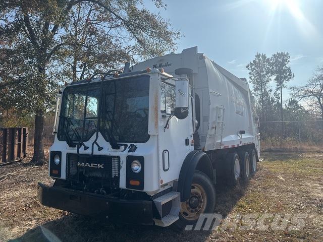 Mack MR688S شاحنات المخلفات