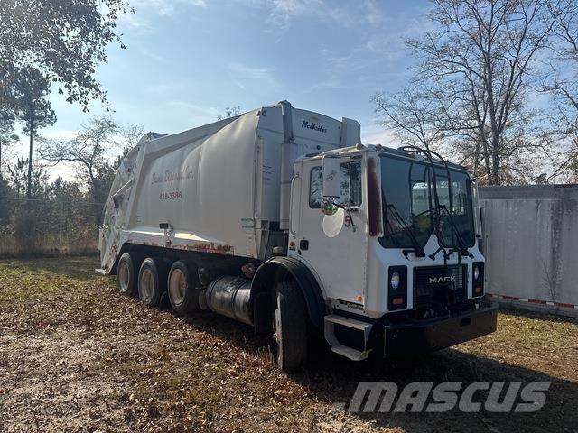 Mack MR688S شاحنات المخلفات