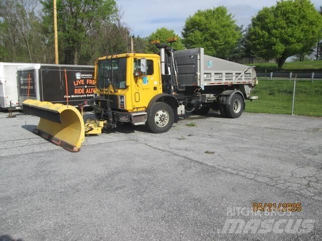 Mack MR690P حراثات ونصول الجليد