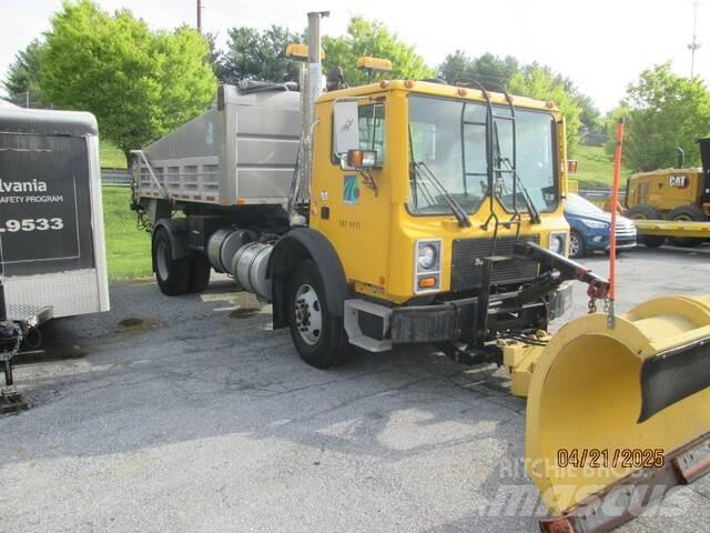 Mack MR690P حراثات ونصول الجليد